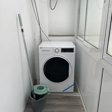 Atico Con Terraza 公寓 *